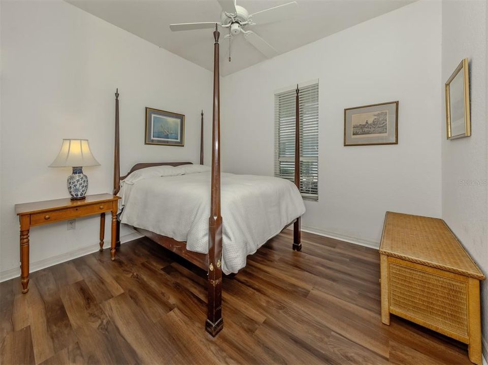 For Sale: $319,000 (3 beds, 2 baths, 1637 Square Feet)