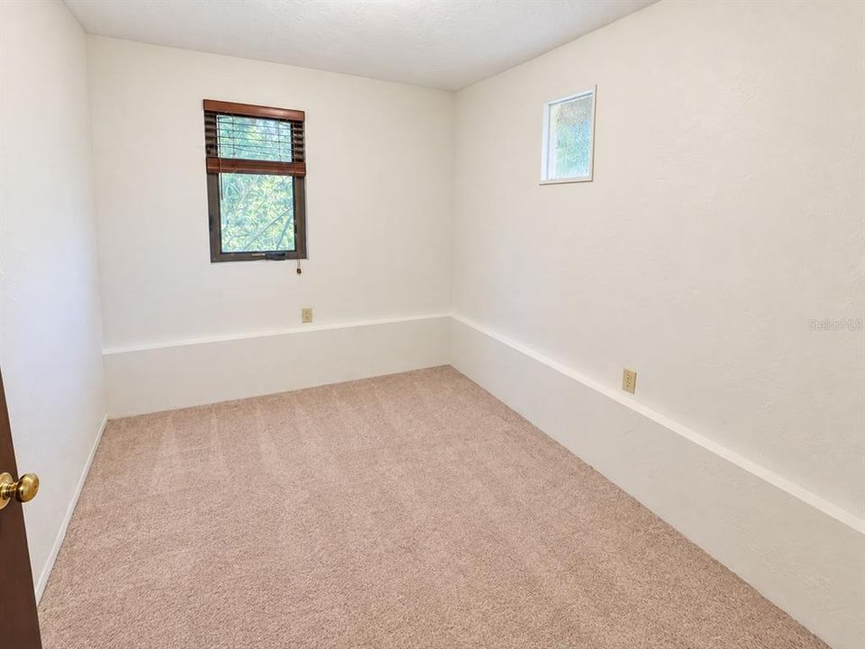For Rent: $1,300 (2 beds, 1 baths, 412 Square Feet)