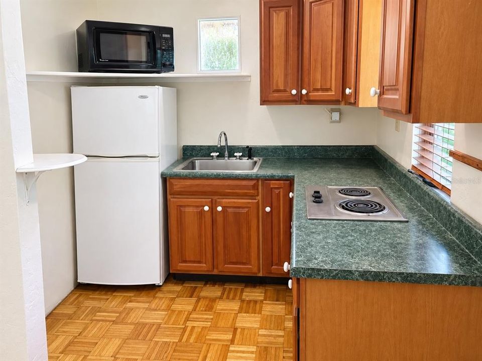 For Rent: $1,300 (2 beds, 1 baths, 412 Square Feet)