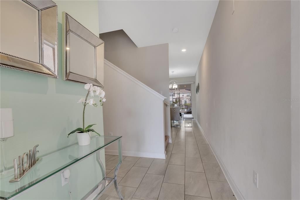 For Sale: $370,000 (4 beds, 3 baths, 1902 Square Feet)