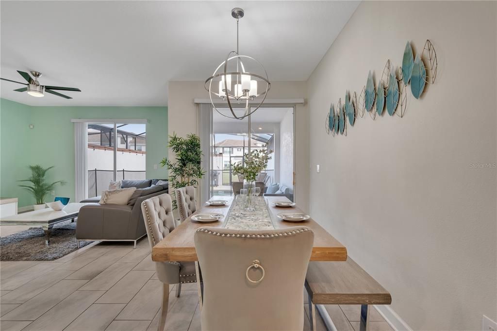 For Sale: $370,000 (4 beds, 3 baths, 1902 Square Feet)