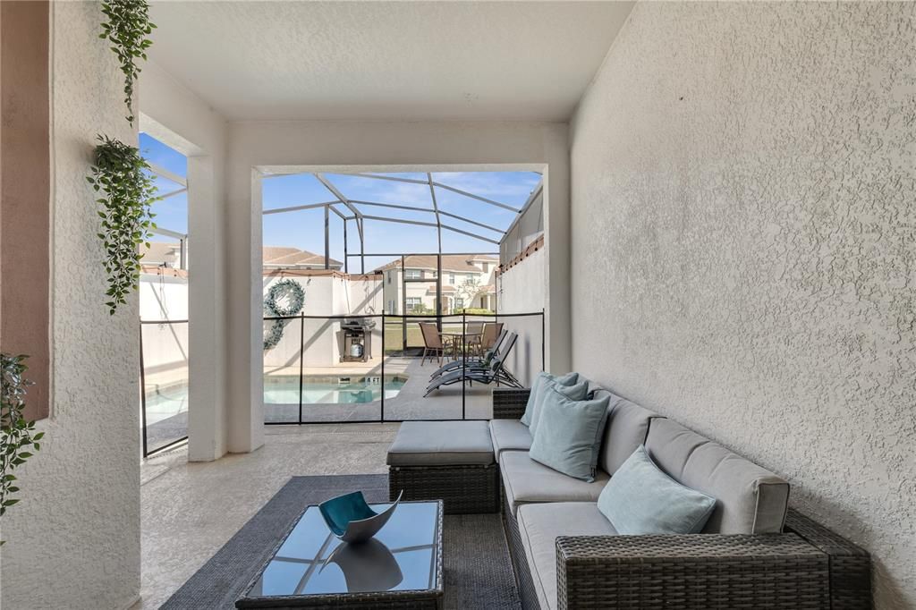 For Sale: $370,000 (4 beds, 3 baths, 1902 Square Feet)