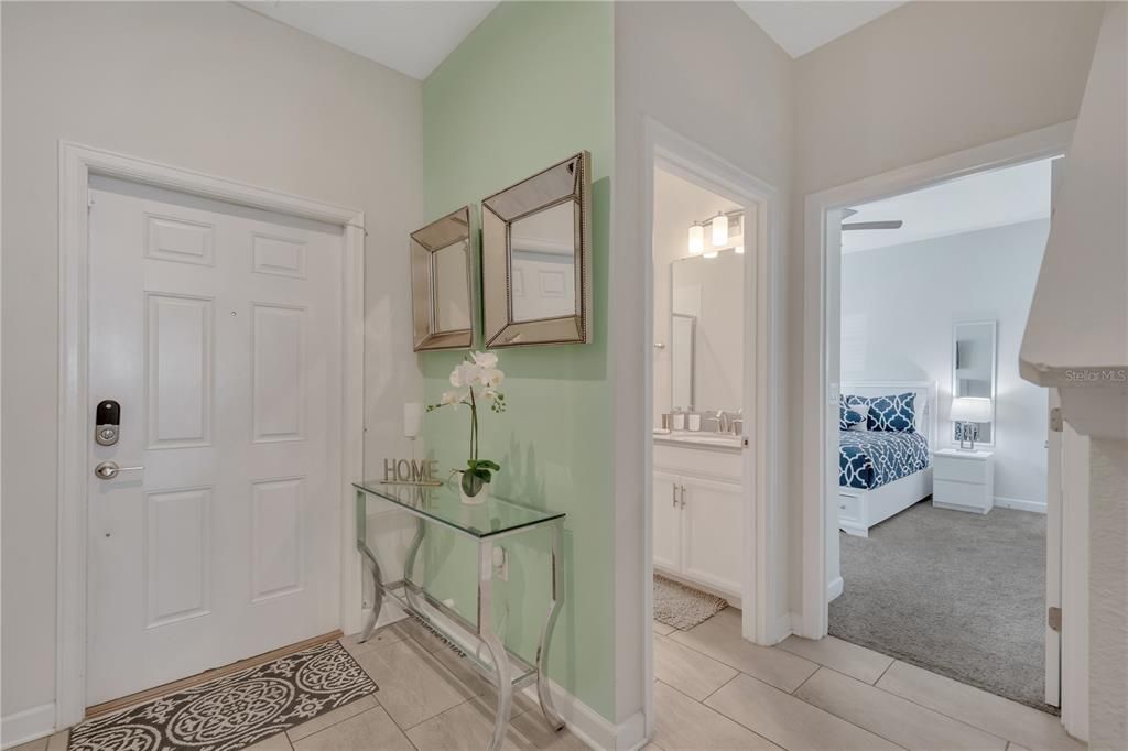 For Sale: $370,000 (4 beds, 3 baths, 1902 Square Feet)