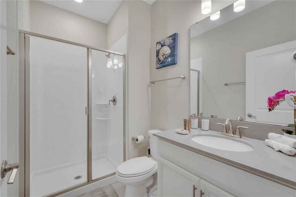 For Sale: $370,000 (4 beds, 3 baths, 1902 Square Feet)