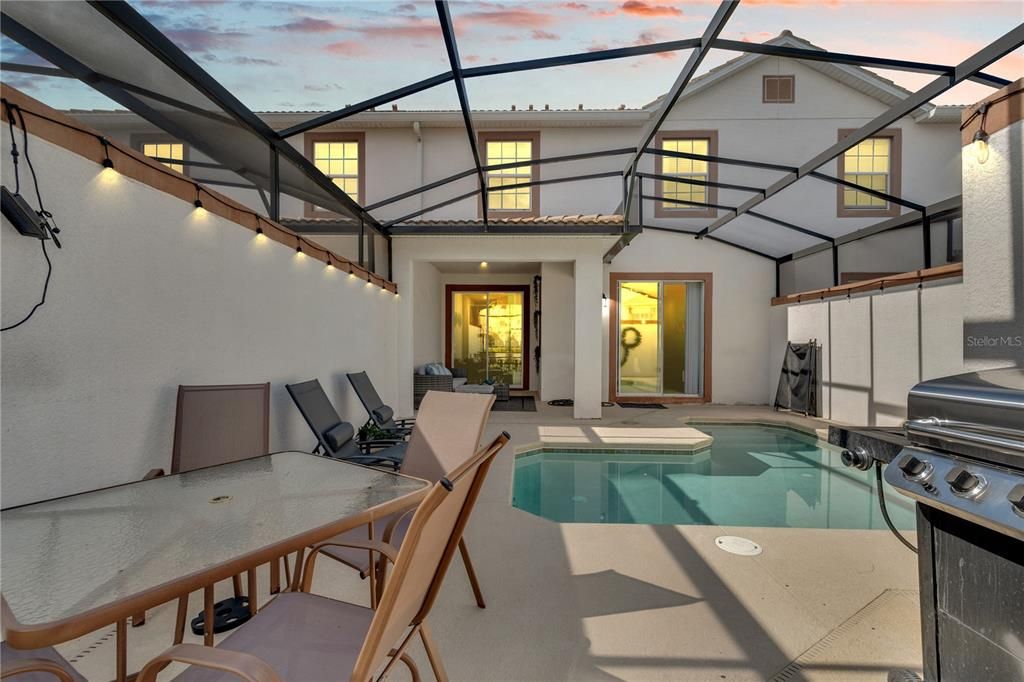 For Sale: $370,000 (4 beds, 3 baths, 1902 Square Feet)