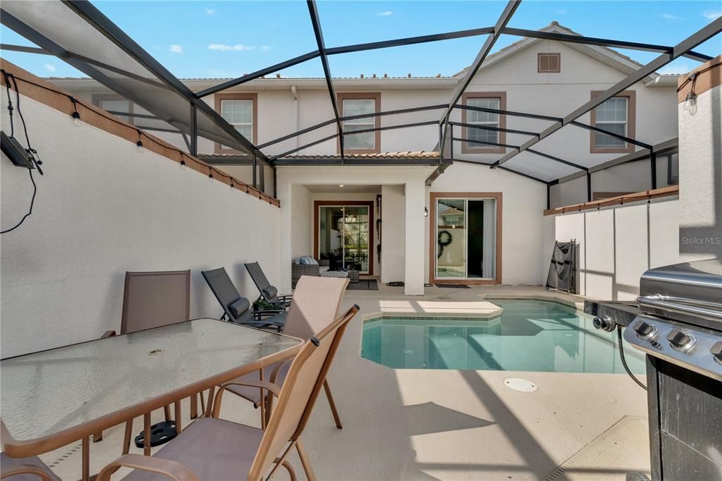 For Sale: $370,000 (4 beds, 3 baths, 1902 Square Feet)