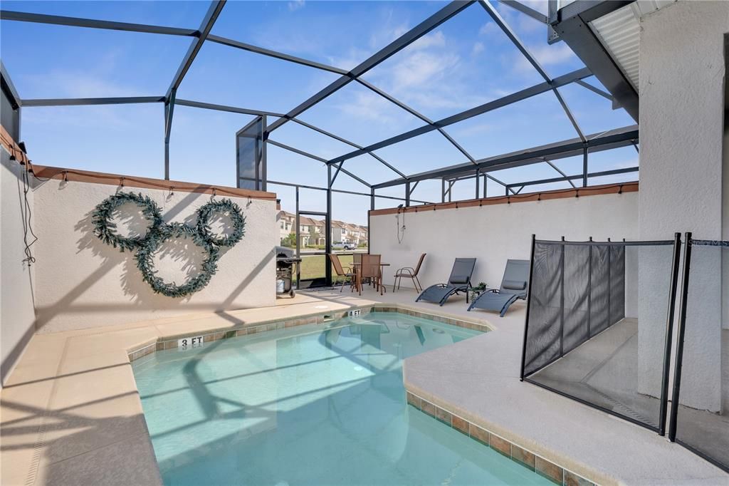For Sale: $370,000 (4 beds, 3 baths, 1902 Square Feet)