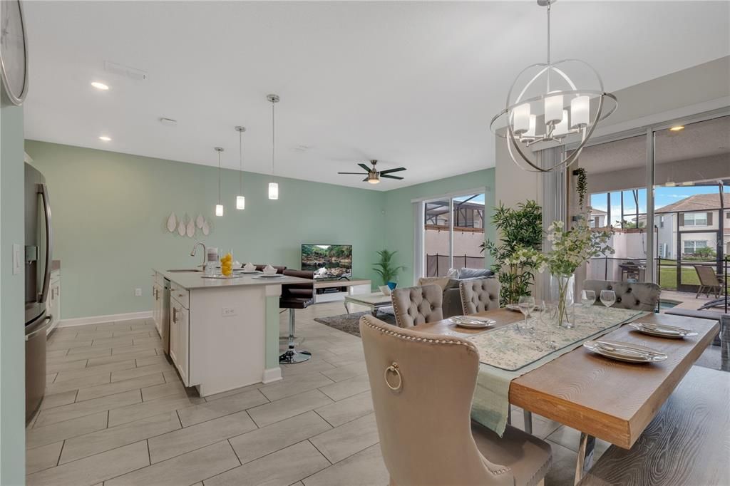 For Sale: $370,000 (4 beds, 3 baths, 1902 Square Feet)