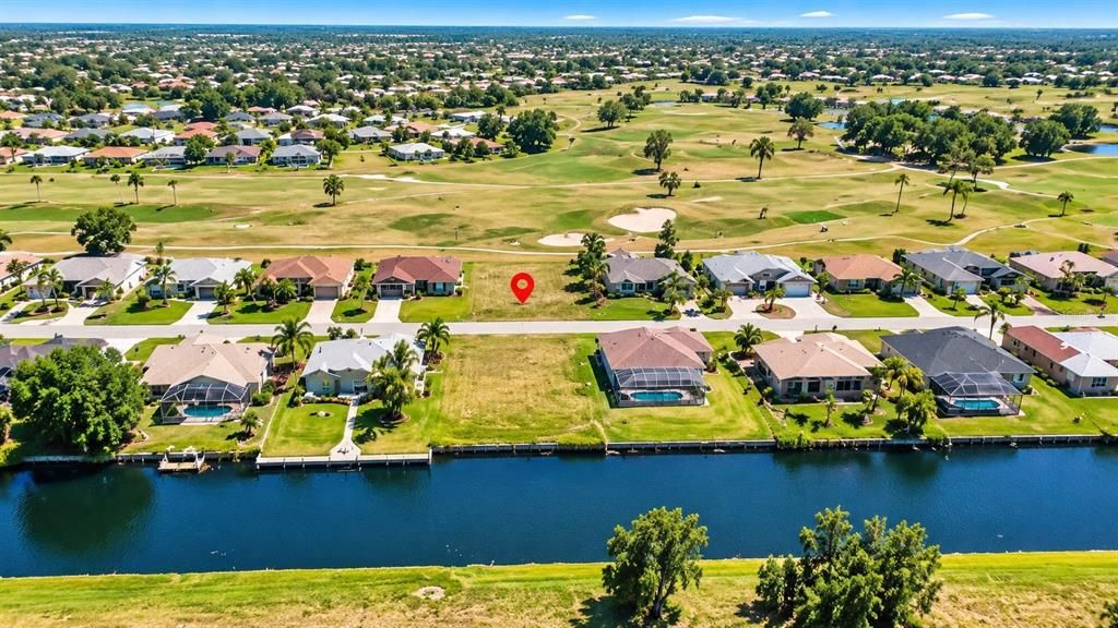 На продажу: $42,000 (0.22 acres)