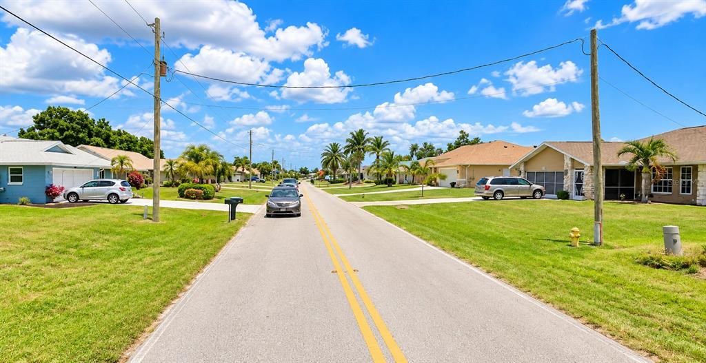На продажу: $42,000 (0.22 acres)