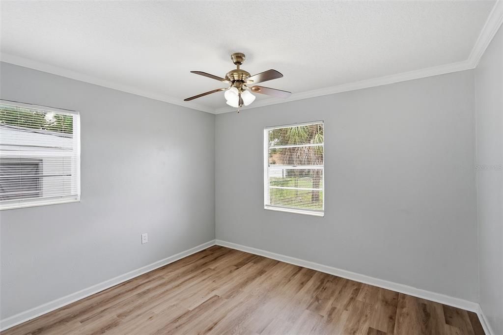 For Sale: $204,999 (3 beds, 1 baths, 988 Square Feet)