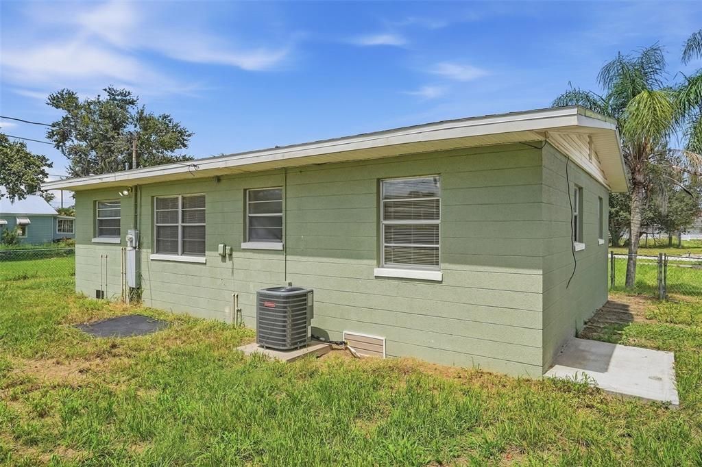For Sale: $204,999 (3 beds, 1 baths, 988 Square Feet)