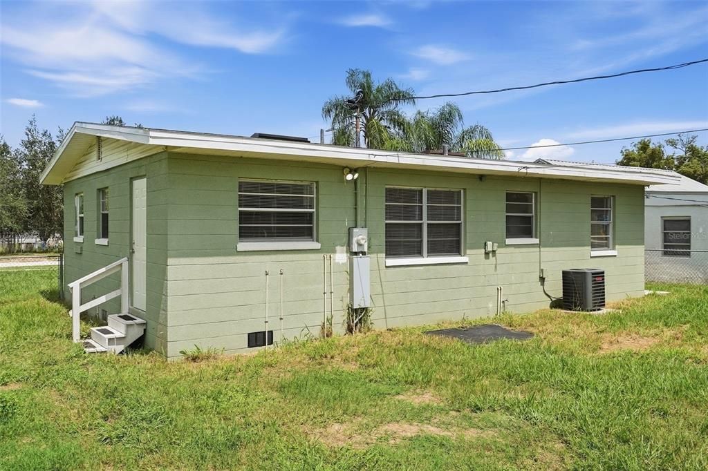 For Sale: $204,999 (3 beds, 1 baths, 988 Square Feet)