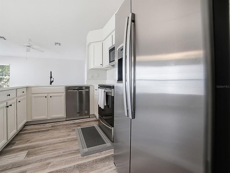 En Venta: $299,900 (2 camas, 2 baños, 1865 Pies cuadrados)