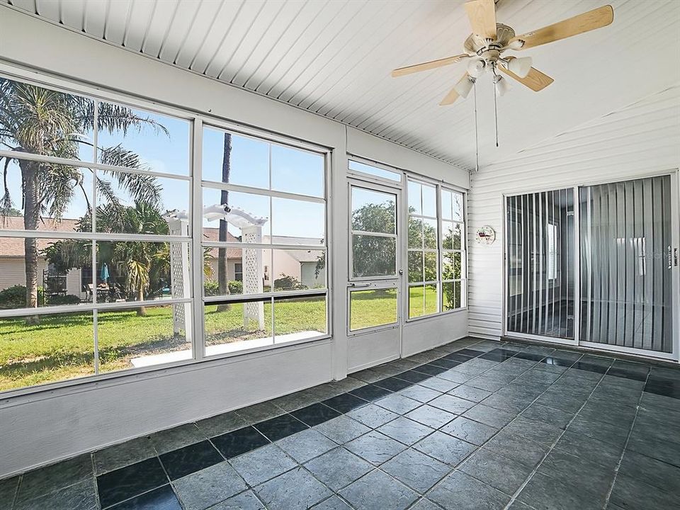 En Venta: $299,900 (2 camas, 2 baños, 1865 Pies cuadrados)
