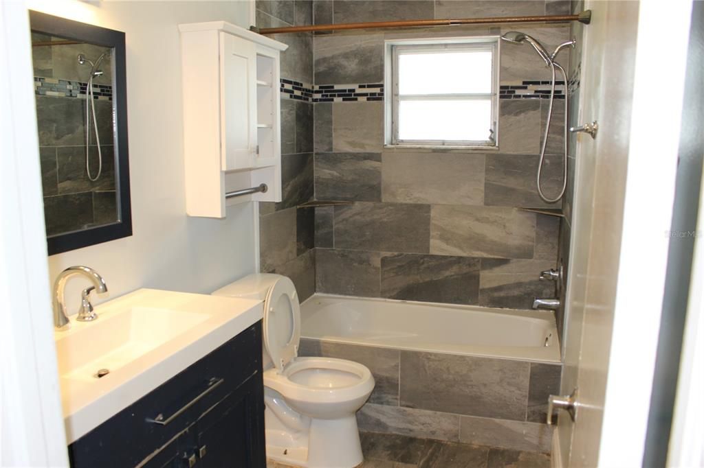 For Sale: $559,000 (3 beds, 2 baths, 1372 Square Feet)