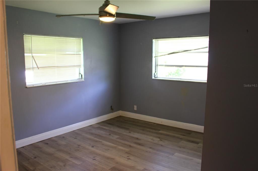 For Sale: $559,000 (3 beds, 2 baths, 1372 Square Feet)