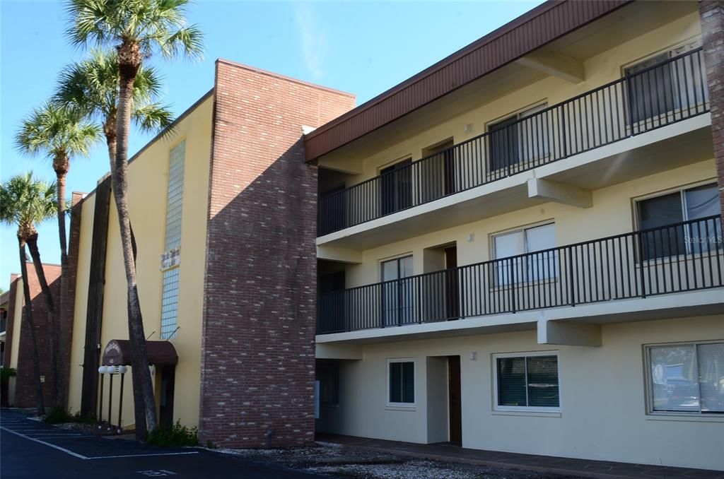 En Venta: $159,000 (2 camas, 2 baños, 960 Pies cuadrados)