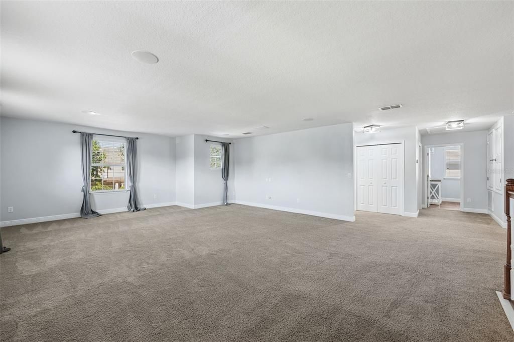 En Venta: $649,000 (4 camas, 3 baños, 3886 Pies cuadrados)