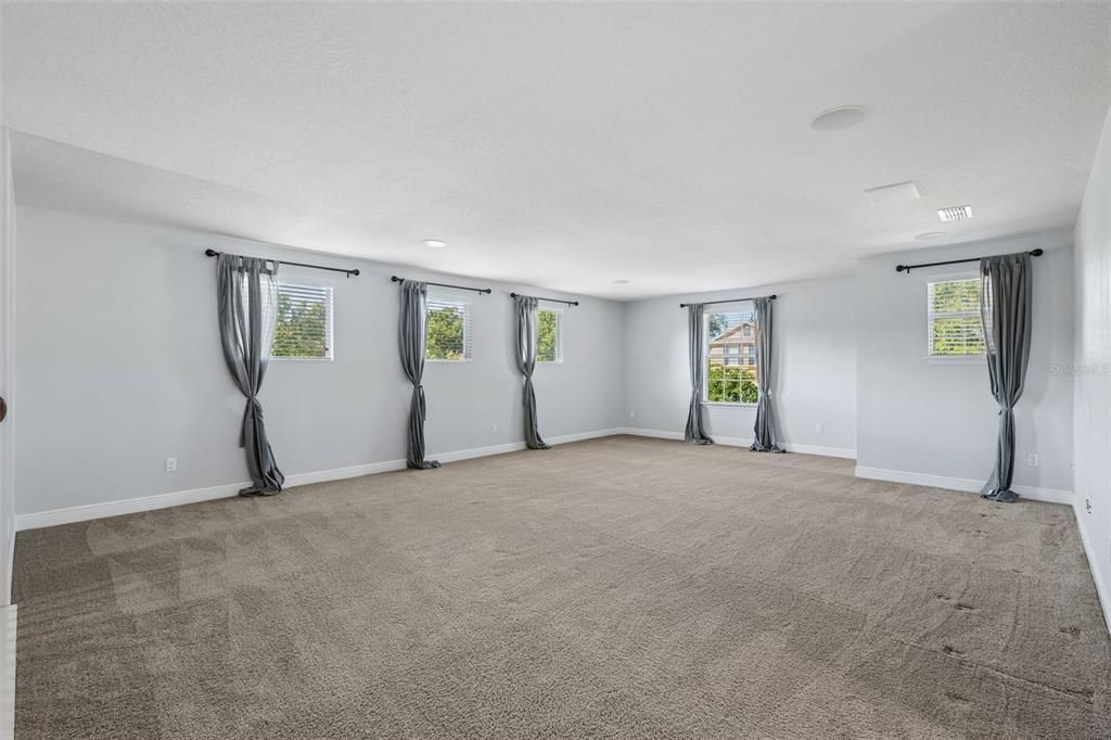 En Venta: $649,000 (4 camas, 3 baños, 3886 Pies cuadrados)