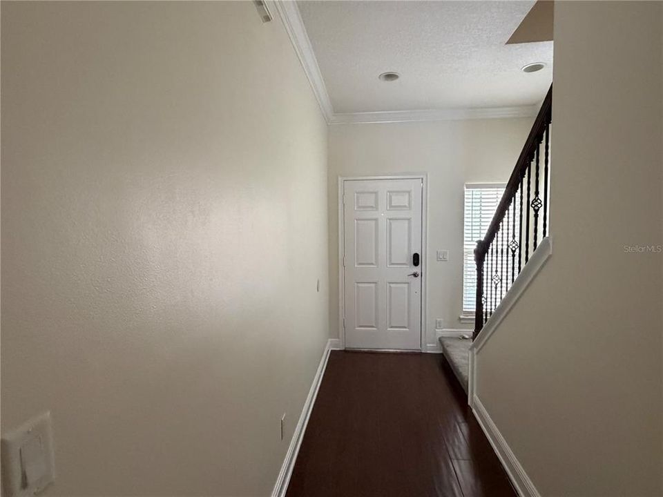 For Rent: $2,490 (3 beds, 2 baths, 1994 Square Feet)