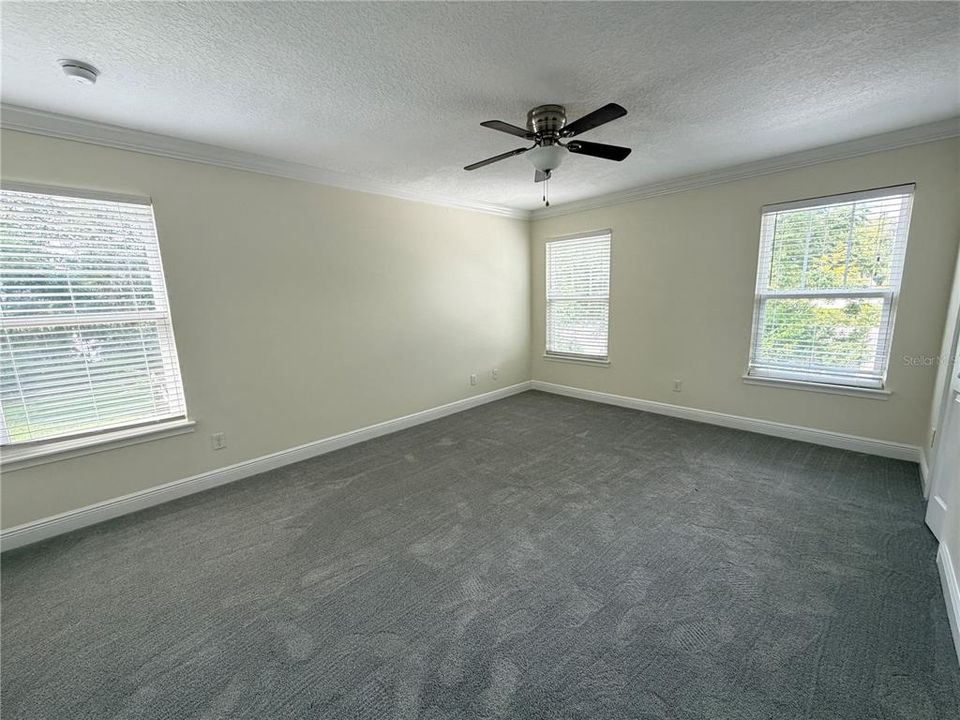 For Rent: $2,490 (3 beds, 2 baths, 1994 Square Feet)