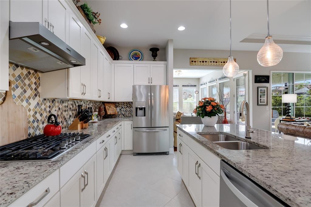 For Sale: $649,500 (3 beds, 2 baths, 2199 Square Feet)