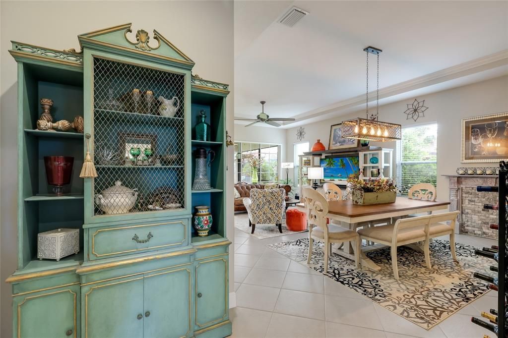 For Sale: $649,500 (3 beds, 2 baths, 2199 Square Feet)