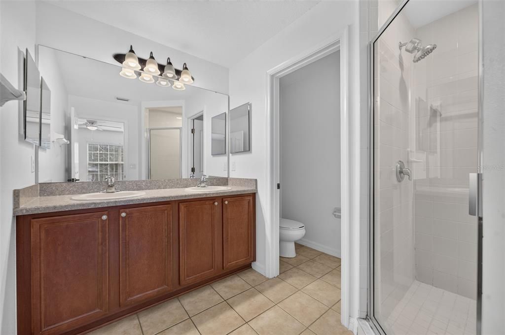 For Rent: $2,000 (3 beds, 2 baths, 1565 Square Feet)