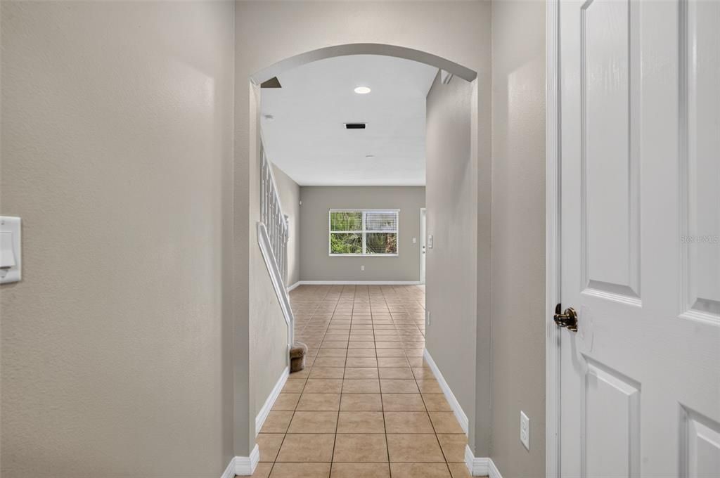 For Rent: $2,000 (3 beds, 2 baths, 1565 Square Feet)