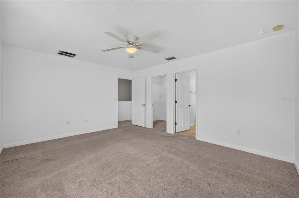 For Rent: $2,000 (3 beds, 2 baths, 1565 Square Feet)