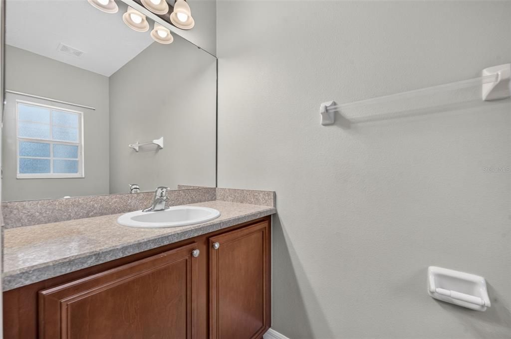 For Rent: $2,000 (3 beds, 2 baths, 1565 Square Feet)