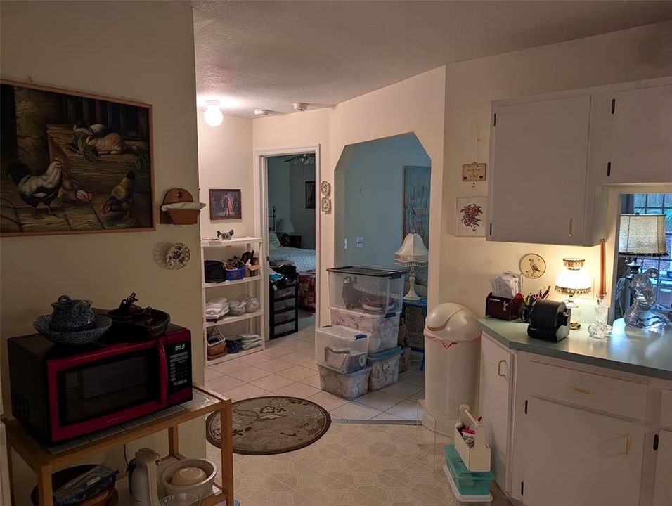 Active With Contract: $155,000 (2 beds, 2 baths, 1185 Square Feet)