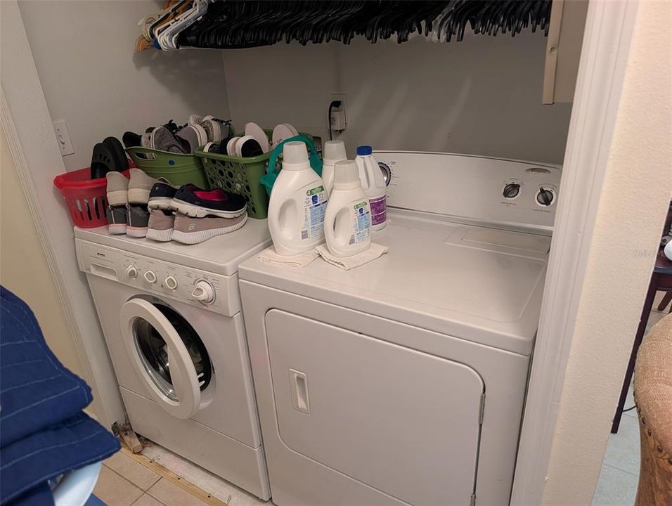Active With Contract: $155,000 (2 beds, 2 baths, 1185 Square Feet)