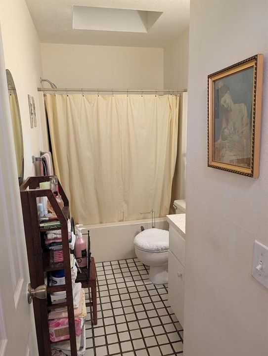 Active With Contract: $155,000 (2 beds, 2 baths, 1185 Square Feet)