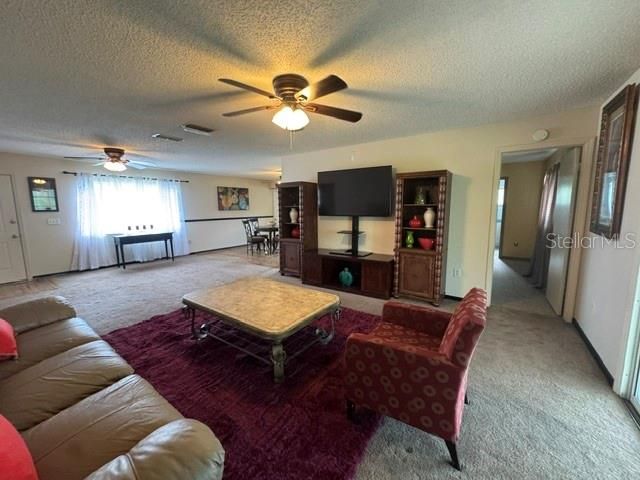 For Sale: $225,000 (3 beds, 2 baths, 1526 Square Feet)