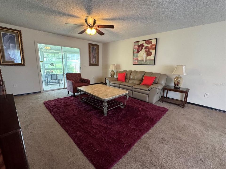 For Sale: $225,000 (3 beds, 2 baths, 1526 Square Feet)