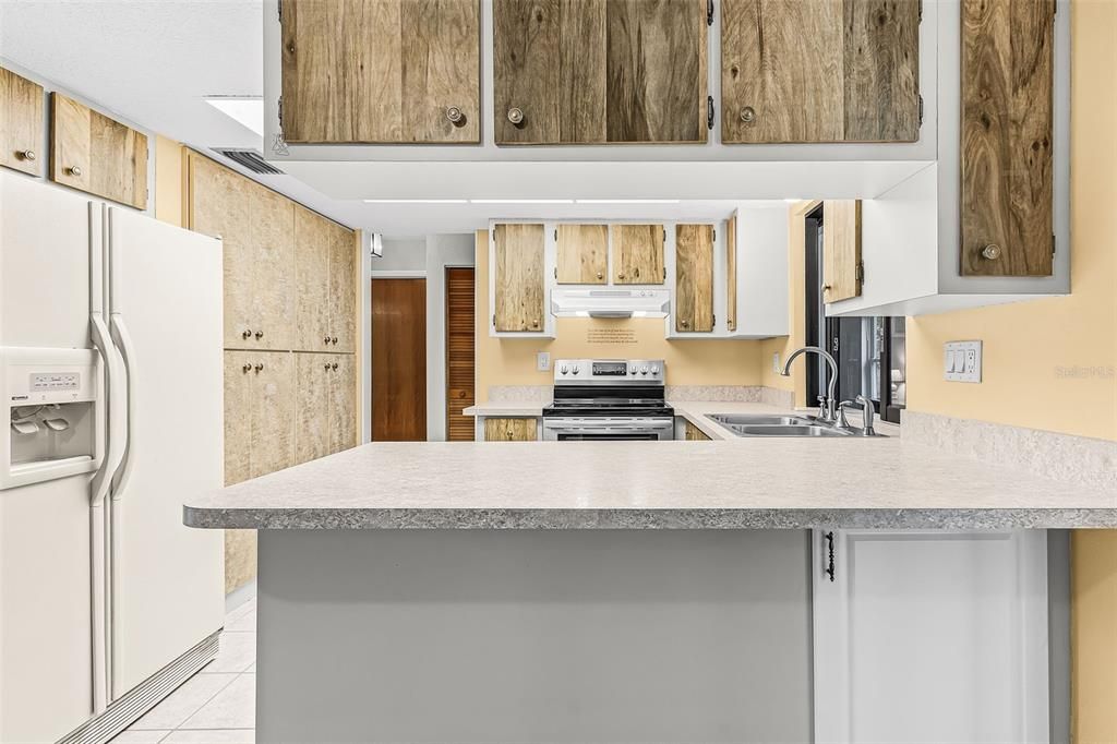 En Venta: $289,000 (3 camas, 2 baños, 1381 Pies cuadrados)