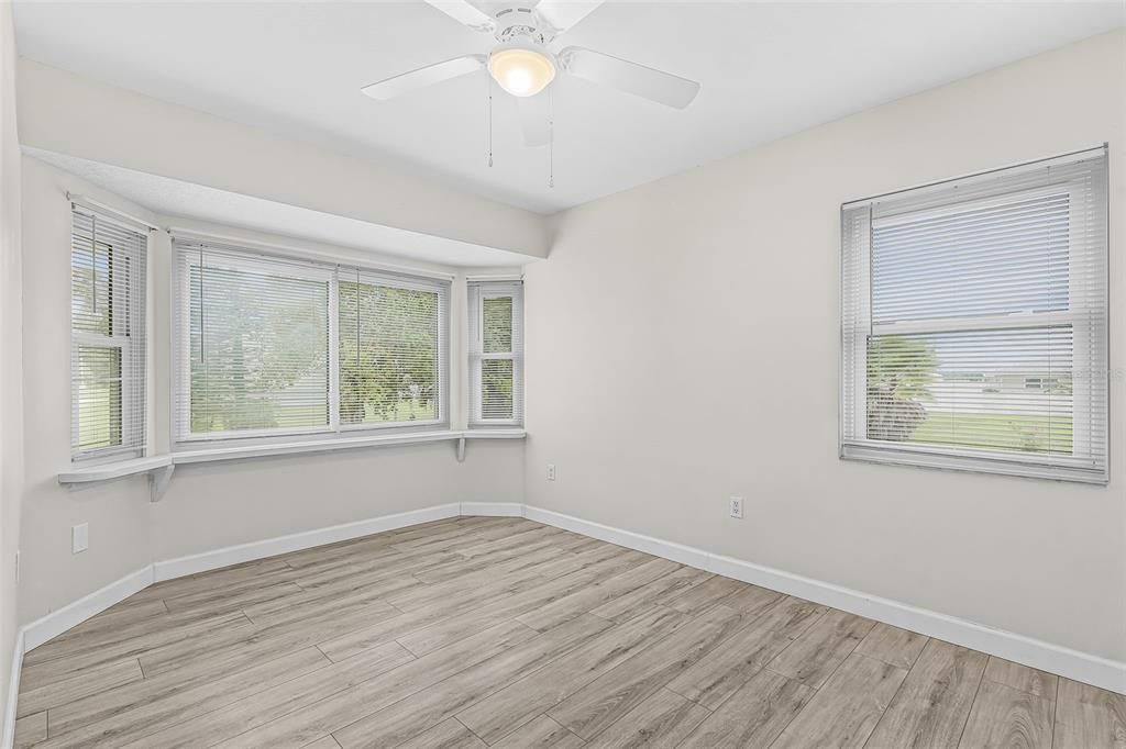 En Venta: $289,000 (3 camas, 2 baños, 1381 Pies cuadrados)