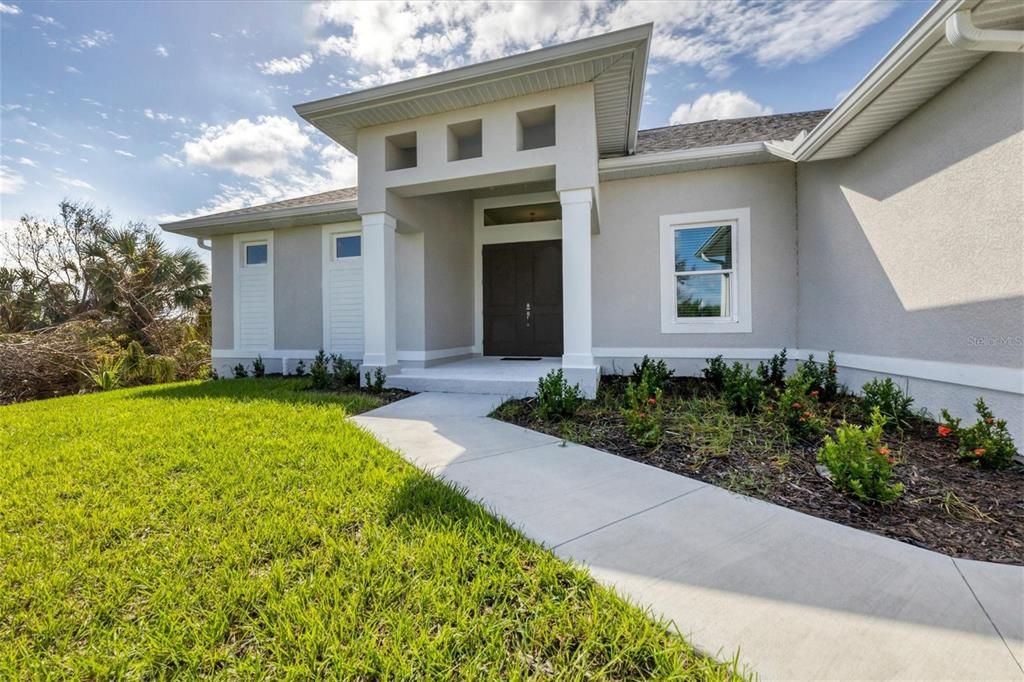 For Rent: $3,500 (3 beds, 2 baths, 1900 Square Feet)
