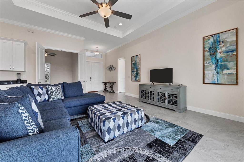 For Rent: $3,500 (3 beds, 2 baths, 1900 Square Feet)