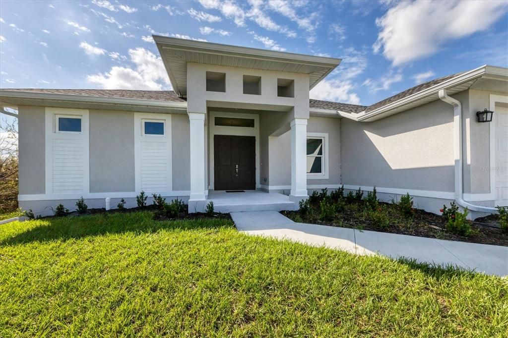 For Rent: $3,500 (3 beds, 2 baths, 1900 Square Feet)