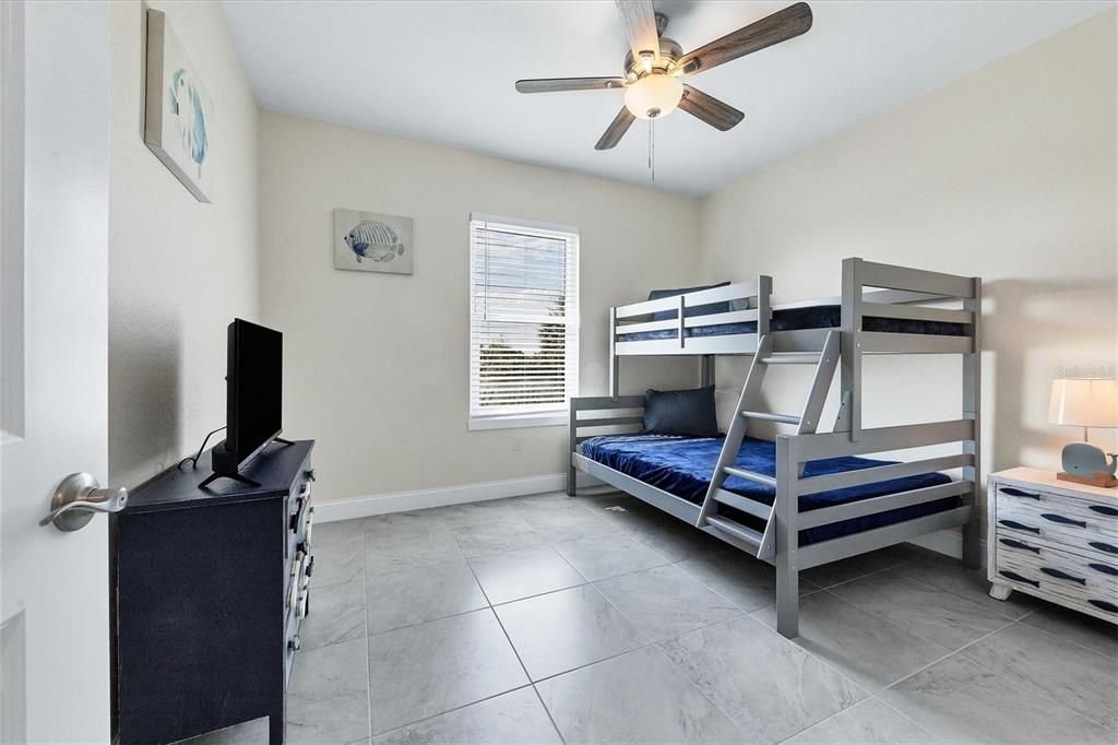 For Rent: $3,500 (3 beds, 2 baths, 1900 Square Feet)