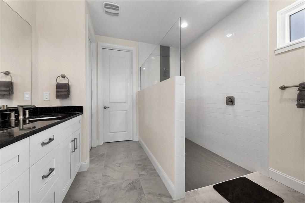 For Rent: $3,500 (3 beds, 2 baths, 1900 Square Feet)