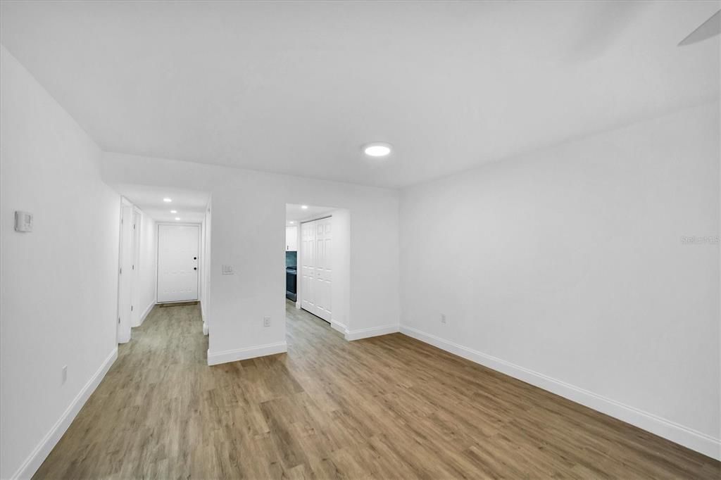 На продажу: $205,000 (2 спален, 2 ванн, 1066 Квадратных фут)