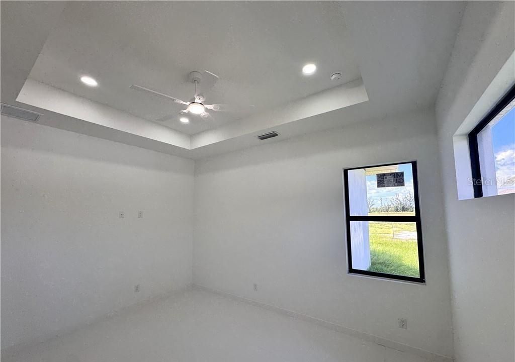 En Venta: $398,000 (4 camas, 3 baños, 1904 Pies cuadrados)