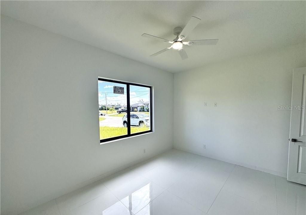 En Venta: $398,000 (4 camas, 3 baños, 1904 Pies cuadrados)