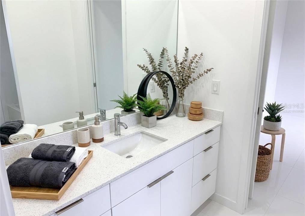 En Venta: $398,000 (4 camas, 3 baños, 1904 Pies cuadrados)