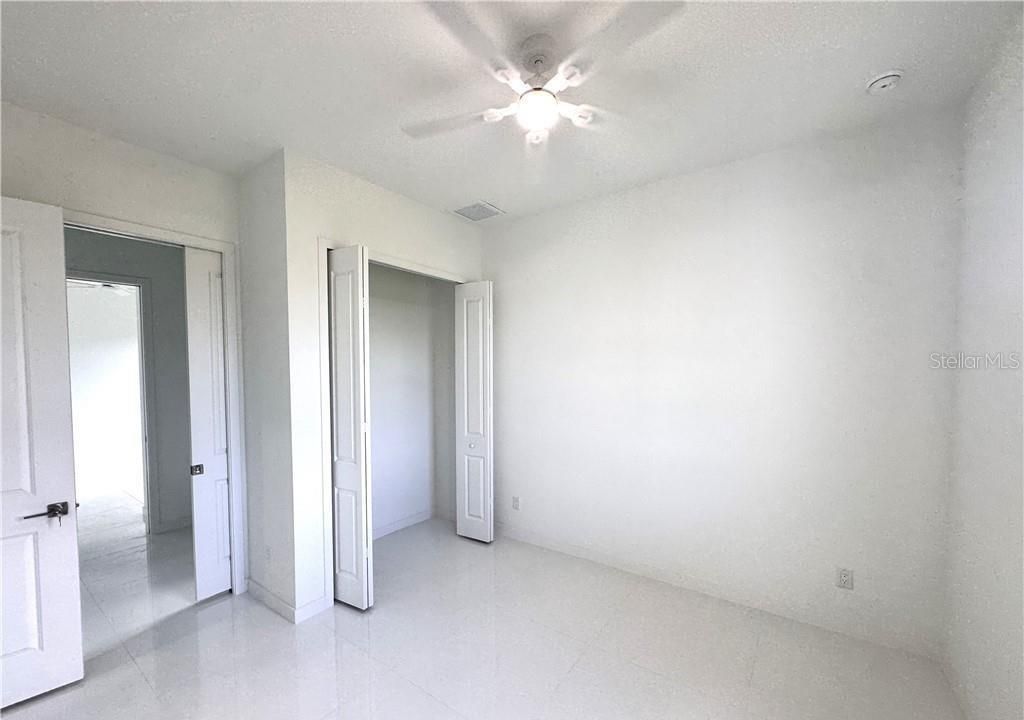 En Venta: $398,000 (4 camas, 3 baños, 1904 Pies cuadrados)