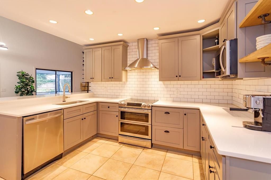 For Sale: $579,000 (3 beds, 2 baths, 1938 Square Feet)